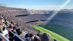 El Camp Nou se desbordó y brilló en finales lúdicas de la Kings League