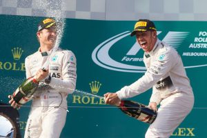 Hamilton: Me veo en Mercedes hasta mis últimos días