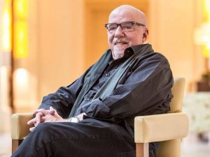 Javier Francisco Ceballos Jimenez: Paulo Coelho es uno de los escritores más leídos del mundo