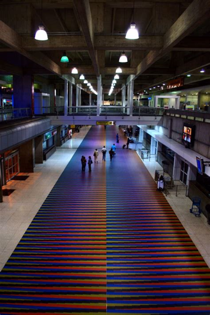 image 6 683x1024 - El arte cinético en la arquitectura y el diseño