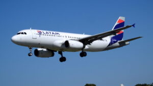 Aerolínea Latam reanuda operaciones en Venezuela