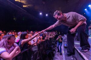 Los Amigos Invisibles