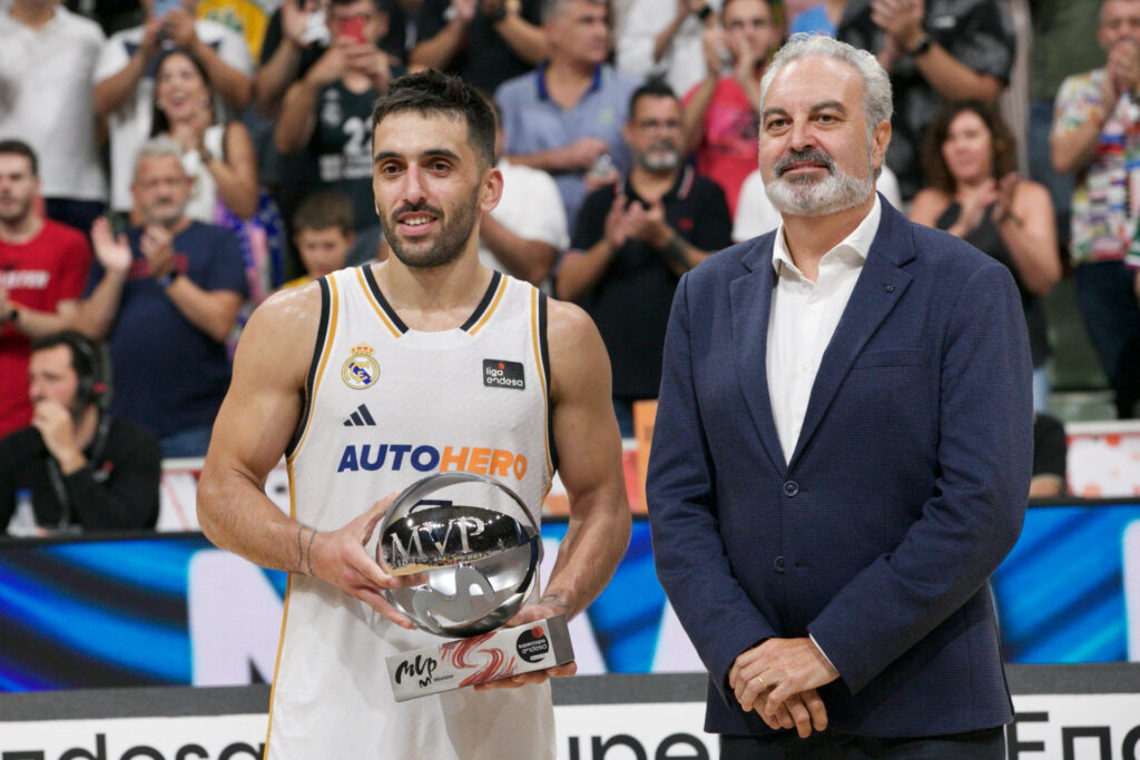 Facundo Campazzo ganó el MVP de la Supercopa de España