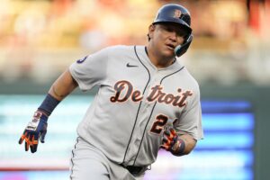 Miguel Cabrera - 17 hits