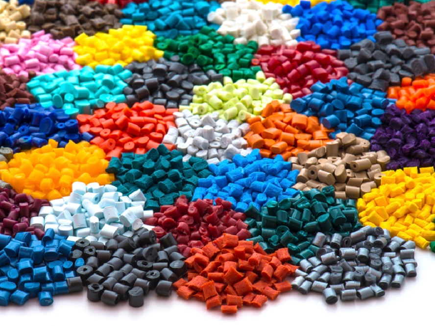 Treseus - Hablemos de materiales plásticos; Cuántos tipos hay y cuáles son sus usos - FOTO
