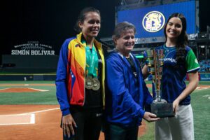 La Copa Bancamiga resultó un emocionante duelo entre los eternos rivales de nuestra pelota