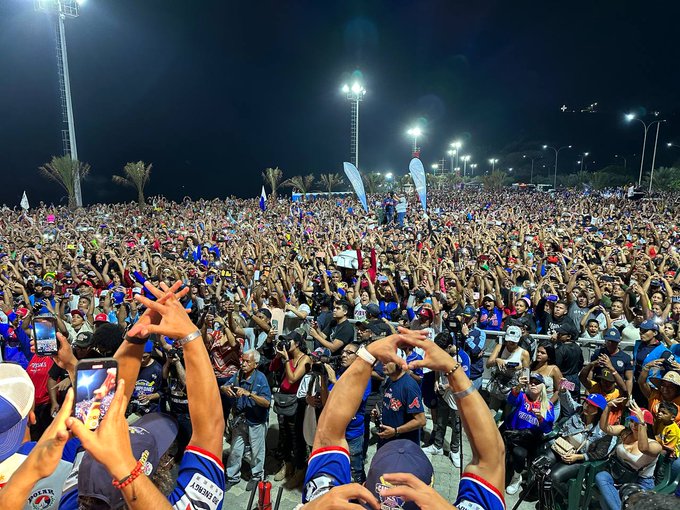 Tiburones de La Guaira - Cinta Costera