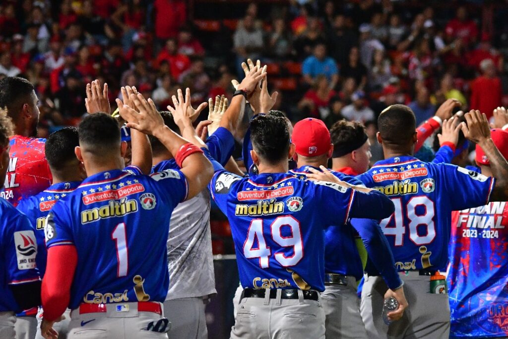 Tiburones de La Guaira - refuerzos