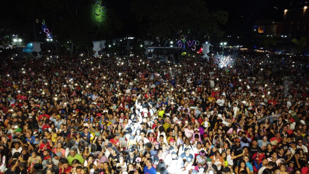Paseo Los Próceres: el epicentro de los Carnavales Caracas Feliz 2024