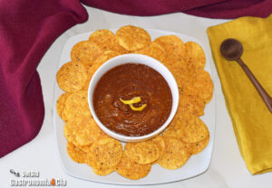 Salsa de pimientos con un toque picante, la receta más