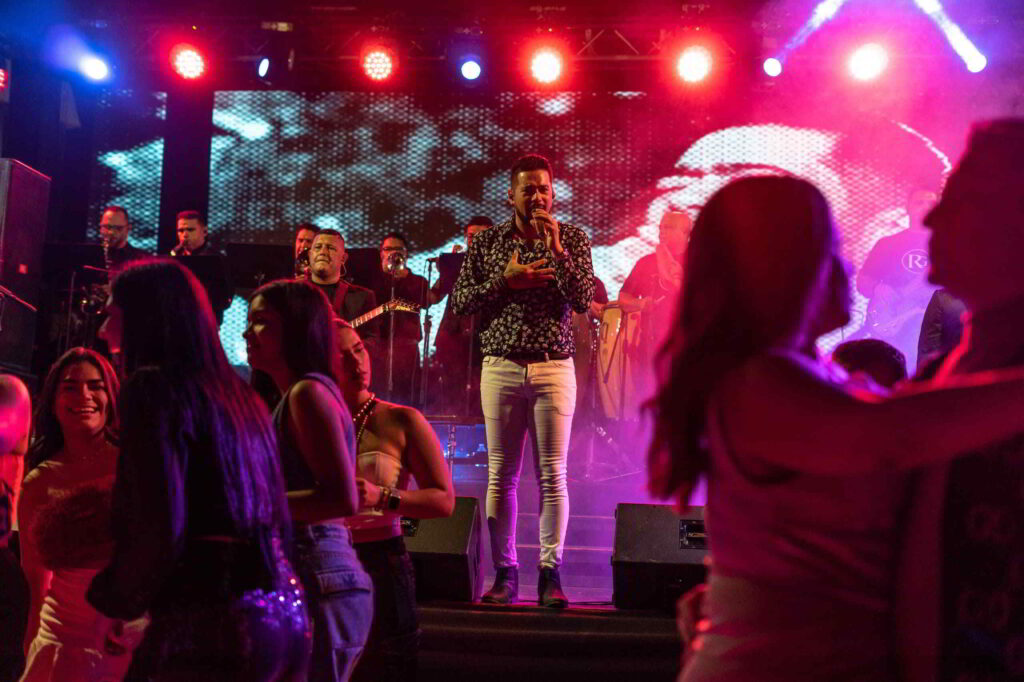 Roberto Gonzalez B Para PV