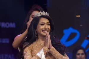 Nepal corona a una nueva reina de la belleza transgénero