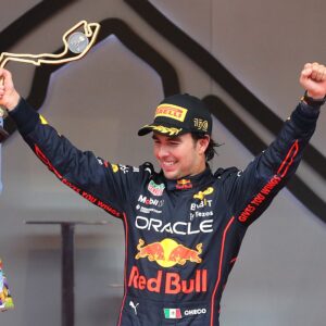 "Checo" sigue confiando en su futuro con Red Bull