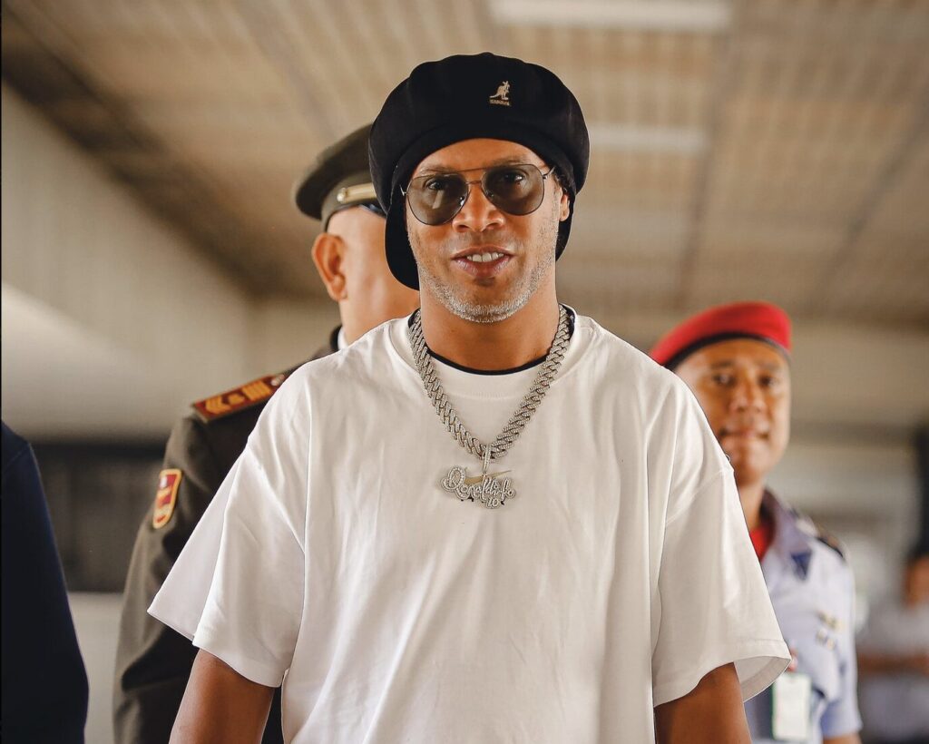 Ronaldinho llegó a Venezuela para sumarse a la Liga Monumental