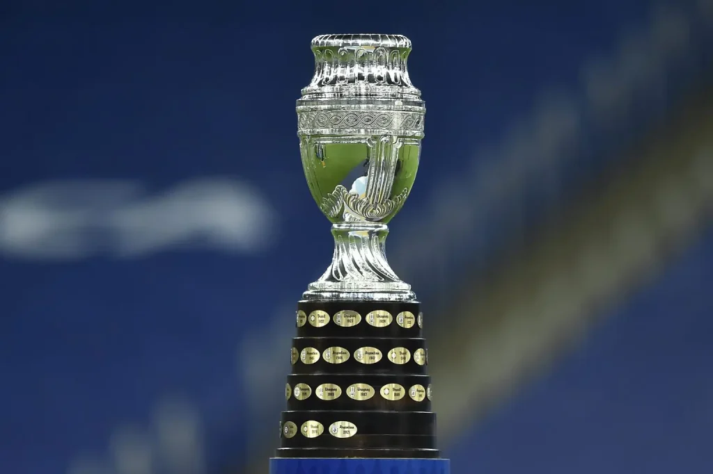 Dos futbolistas venezolanos han figurado entre los mejores de la Copa América 2024