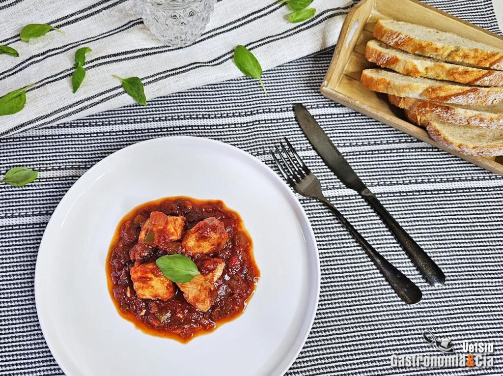 Bonito con tomate, la receta más fácil siempre sale bien