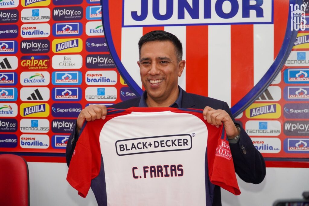 César Farías se compromete a "trabajar para ser campeón" con Junior