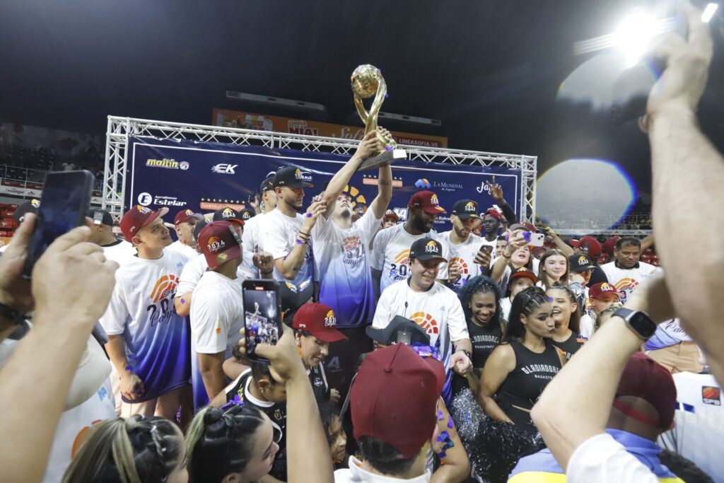 Gladiadores de Anzoátegui: el primer bicampeón de la SPB