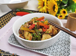 Receta de pulpo con pimientos salteados con salsa oriental, una