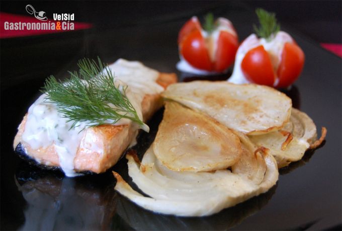 Salmón con hinojo y queso quark