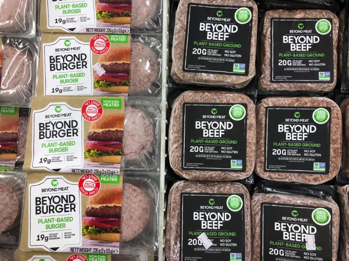 Alimentos veggie con nombres cárnicos