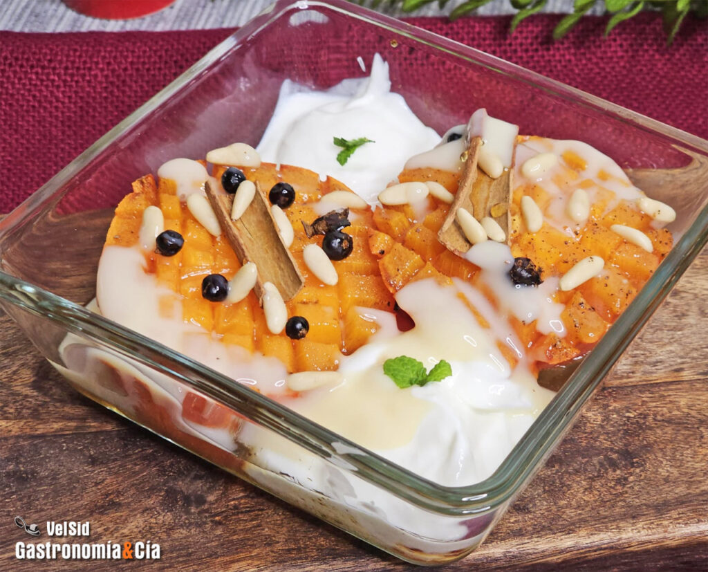 Receta de caqui persimon asado con miel y especias en