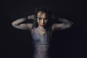 "Mayhem", la unión entre Lady Gaga artista y su lado real