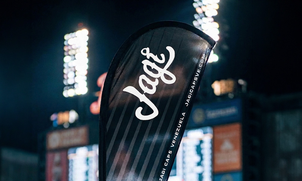 Competencia, entretenimiento y moda: Jagi acompaña a la Liga Monumental de Béisbol 1 Imagen referencial Jagi Caps Venezuela Estadio Monumental de Caracas