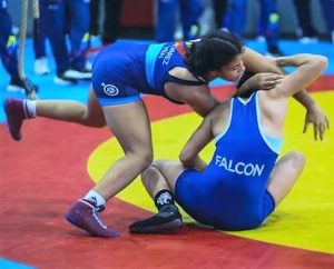 Luchadores y luchadoras venezolanas enfrentarán doble reto este mes