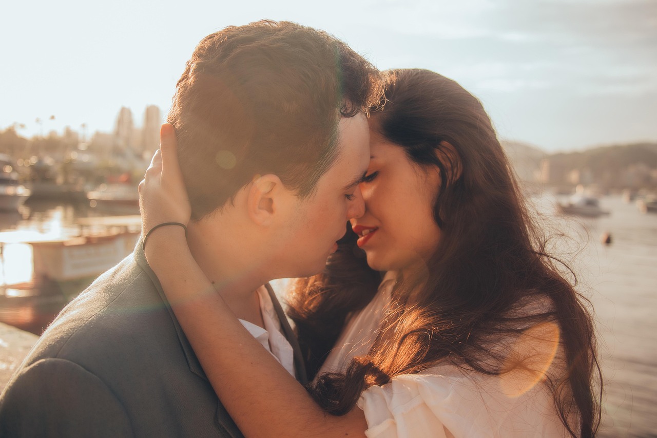 La ciencia del beso: Mucho más que un gesto de afecto