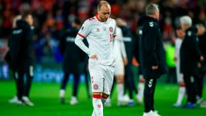 Christian Eriksen vuelve a desplomarse en pleno partido