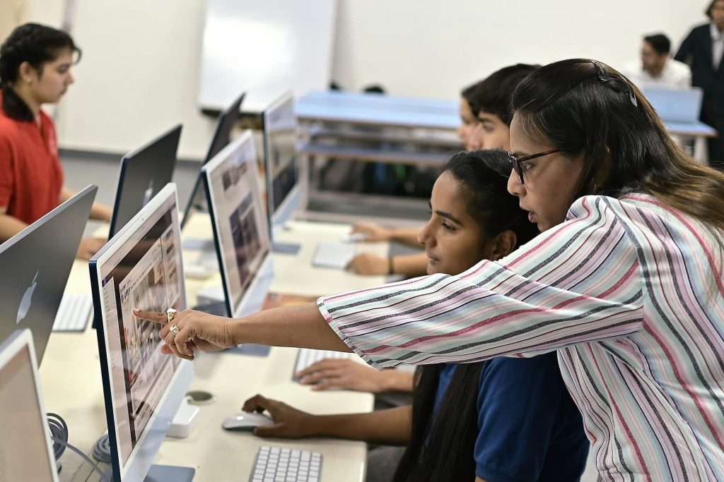 ESET visitó Universidades en Caracas, advierte déficit y oportunidades para informáticos