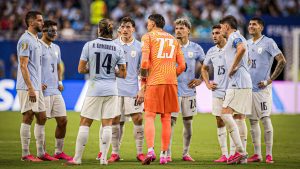 Uruguay rescata un amargo empate ante Arabia Saudí