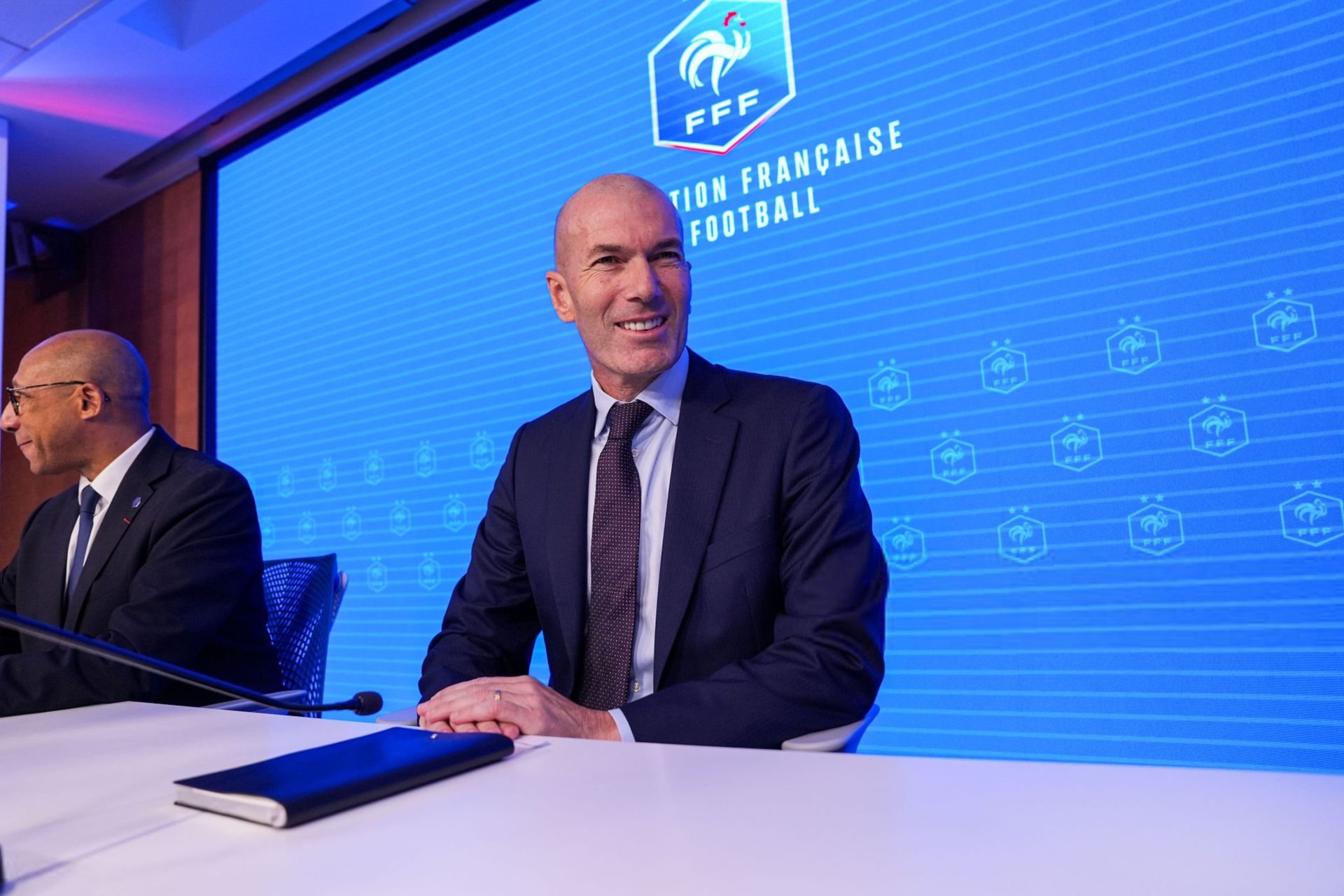 Zinedine Zidane asume la dirección técnica de Francia